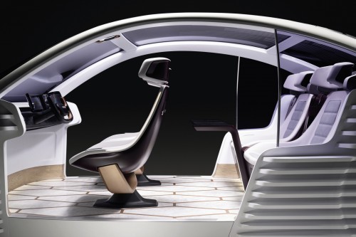 Abb. 2: Neue Materialmixe und Designkonzepte bestimmen das Ambiente in künftigen Automobilen