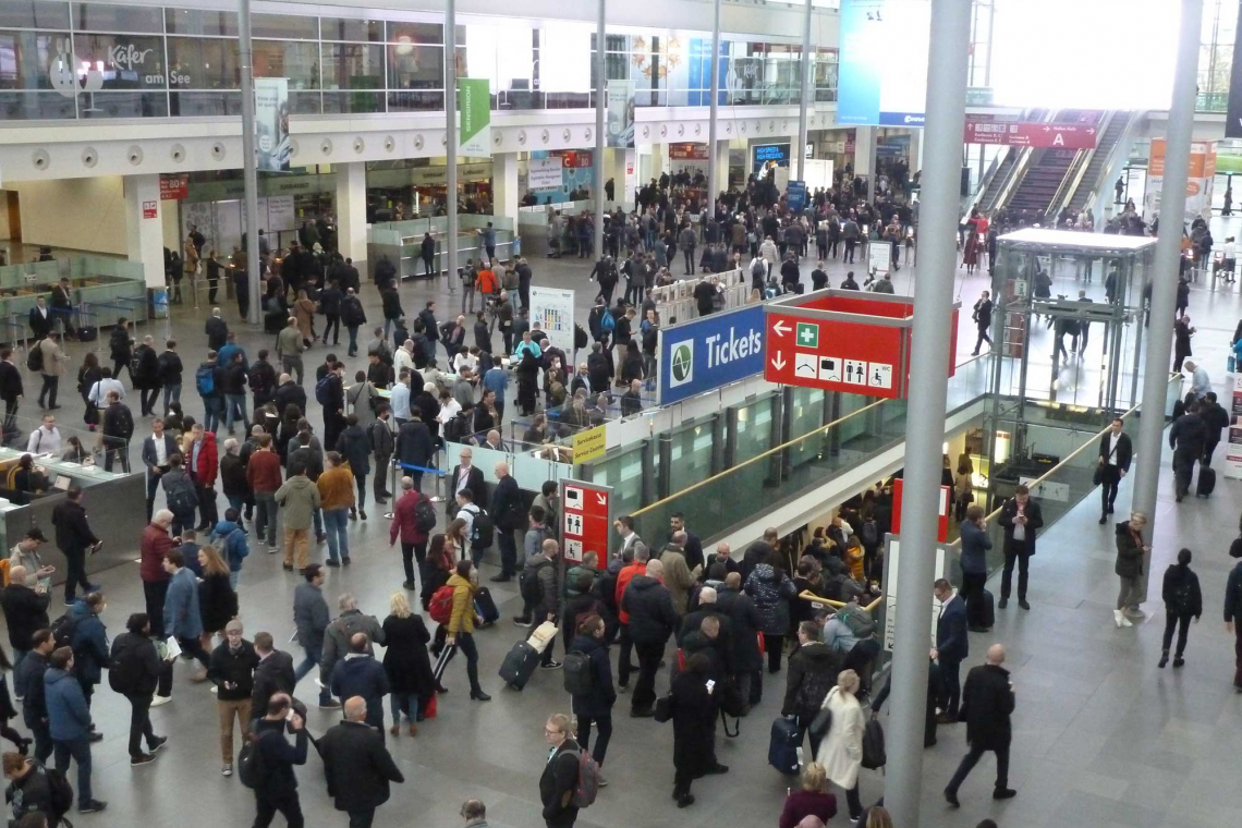 Die Weltleitmesse der Elektronik wird 60 und groesser