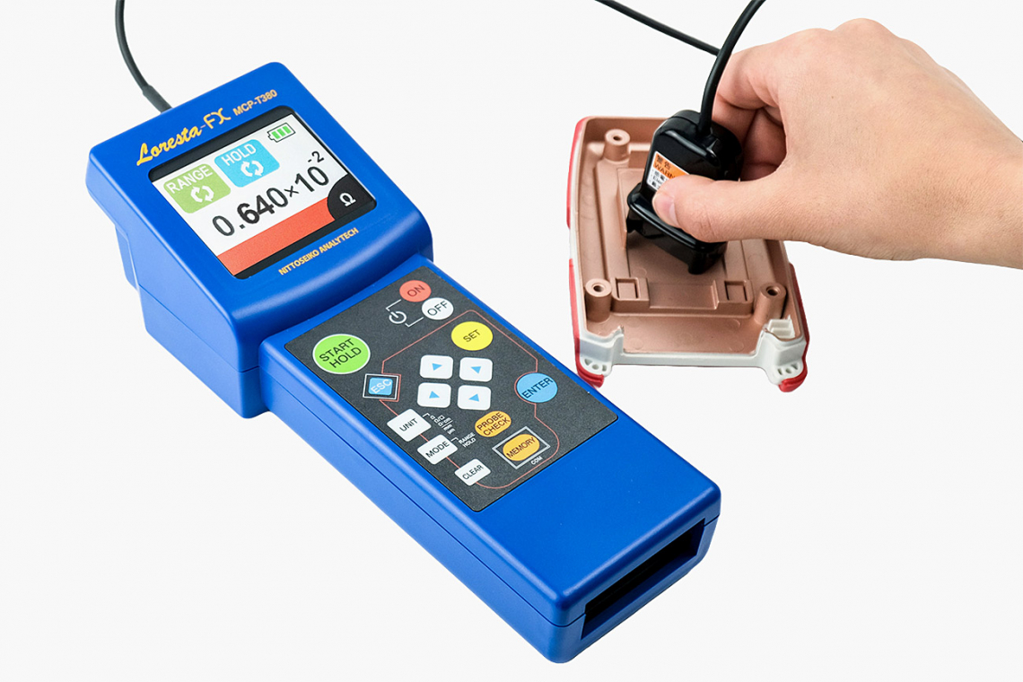Das mobile Widerstandsmessgerät Loresta-FX hat einen Messbereich von 10-² bis 106 Ω