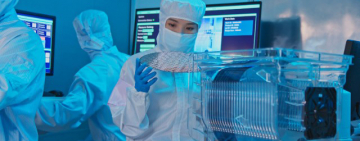 New materials for photonic quantum technologies