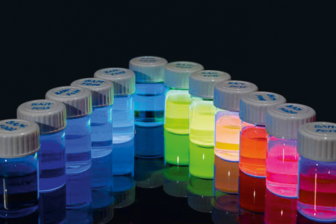 Im Projekt werden u.a. optisch aktive Nanopartikel untersucht, die z. B. in der medizinischen Diagnostik eingesetzt werden (Foto: BAM)