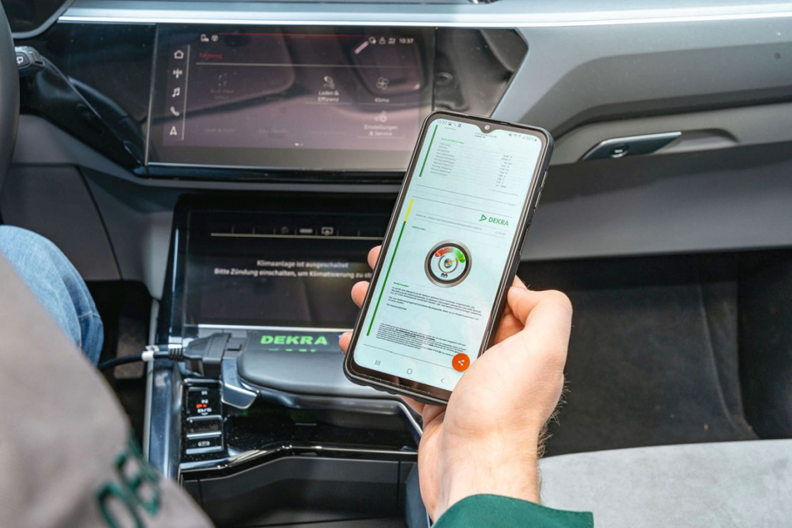Der patentierte DEKRA Batterie-Schnelltest gibt präzise Auskunft in kürzester Zeit - (Foto: DEKRA e.V.)