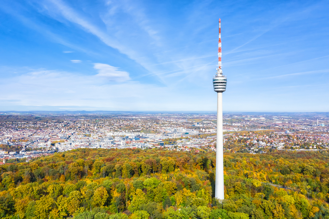 Panorama der baden-württembergischen Landeshauptstadt Stuttgart (Bild: Markus Mainka/Adobestock)
