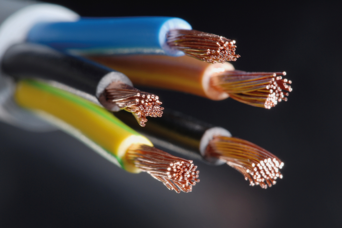 Auf den Punkt gebracht: Kupfer – Das Gold der Elektronik – Durch Krisen und US-Zölle bleibt der Preis hoch und stark schwankend