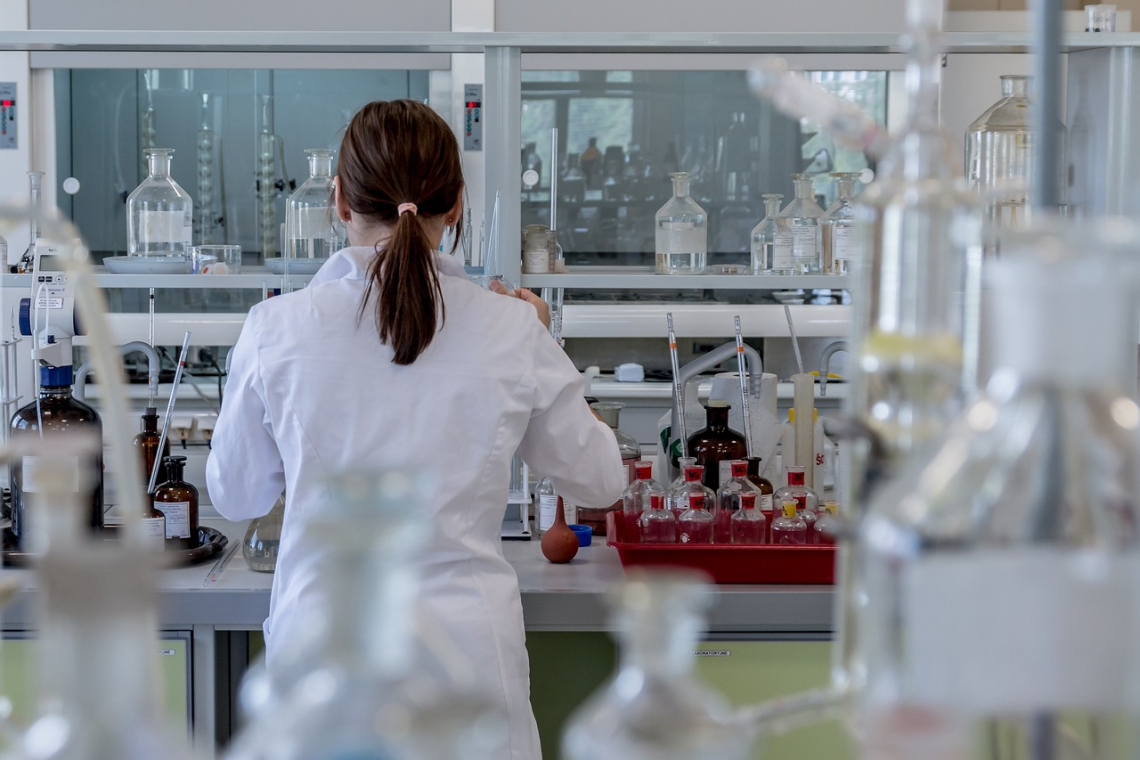 Bild: Laboratory - Pixabay.com/jarmoluk