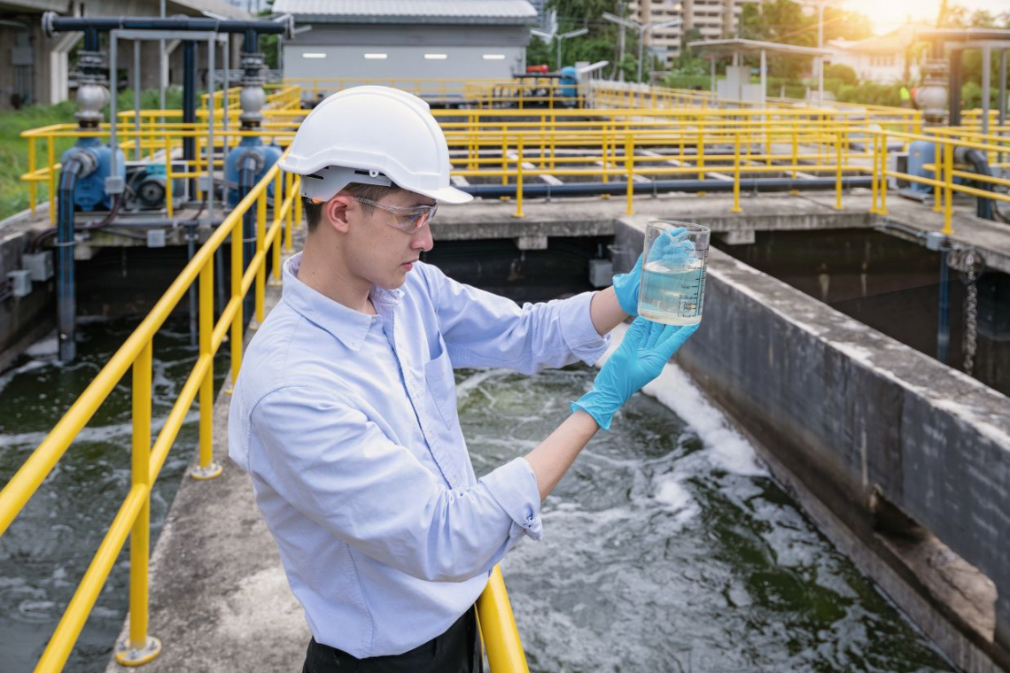 Rohstoffquelle Kläranlage: Hier können u. a. Phosphor, Stickstoff und CO2 zurückgewonnen werden - (Foto: stock.adobe.com/ APchanel)