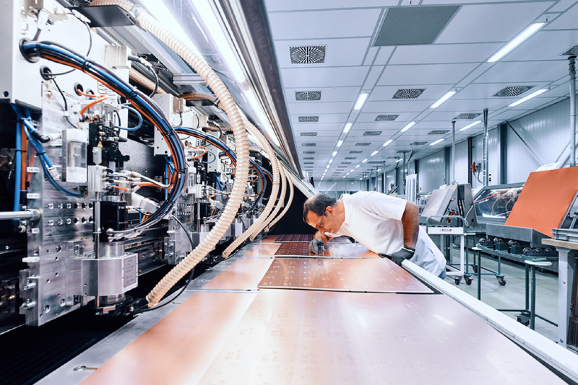 Leiterplattenfertigung bei Schweizer Electronic in Schramberg (Bild: Schweizer Electronic)