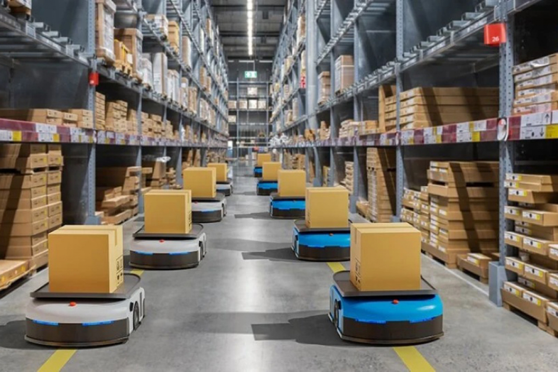 Schichtwechsel: Autonome mobile Roboter (AMR) rücken zur Arbeit an (Bild: InOrbit.AI)