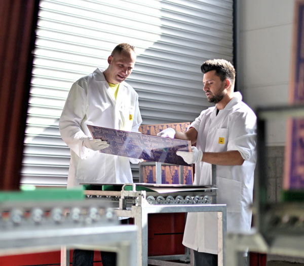 Bild: Precoplat Präzisions-Leiterplatten-Technik