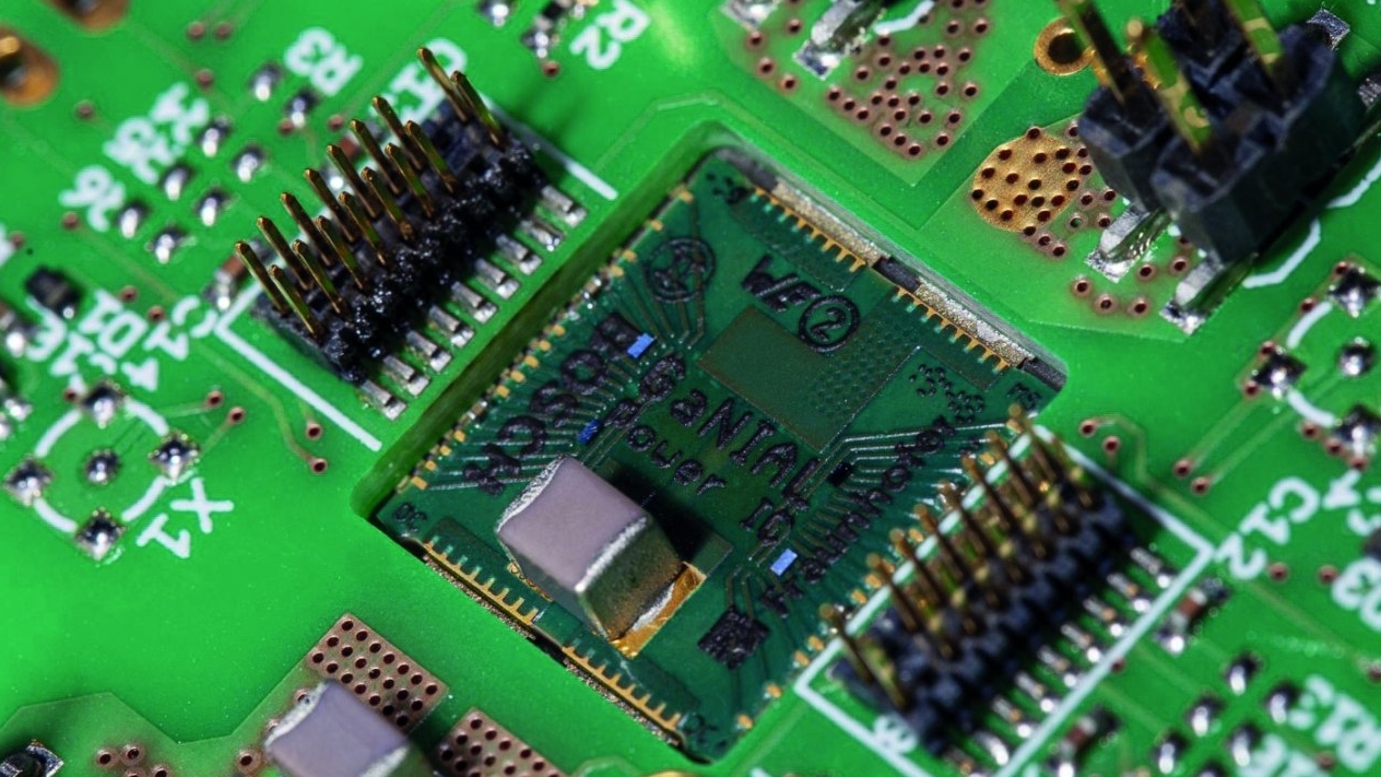Modular: GaN-auf-Si-Halbbrückenschaltungen auf PCB