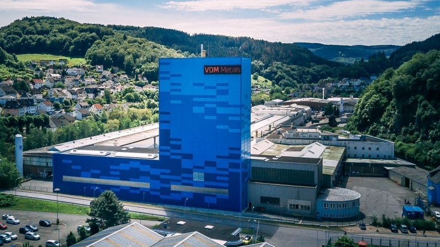 VDM Metals setzt salpetersäurefreien Beizprozess von Henkel ein