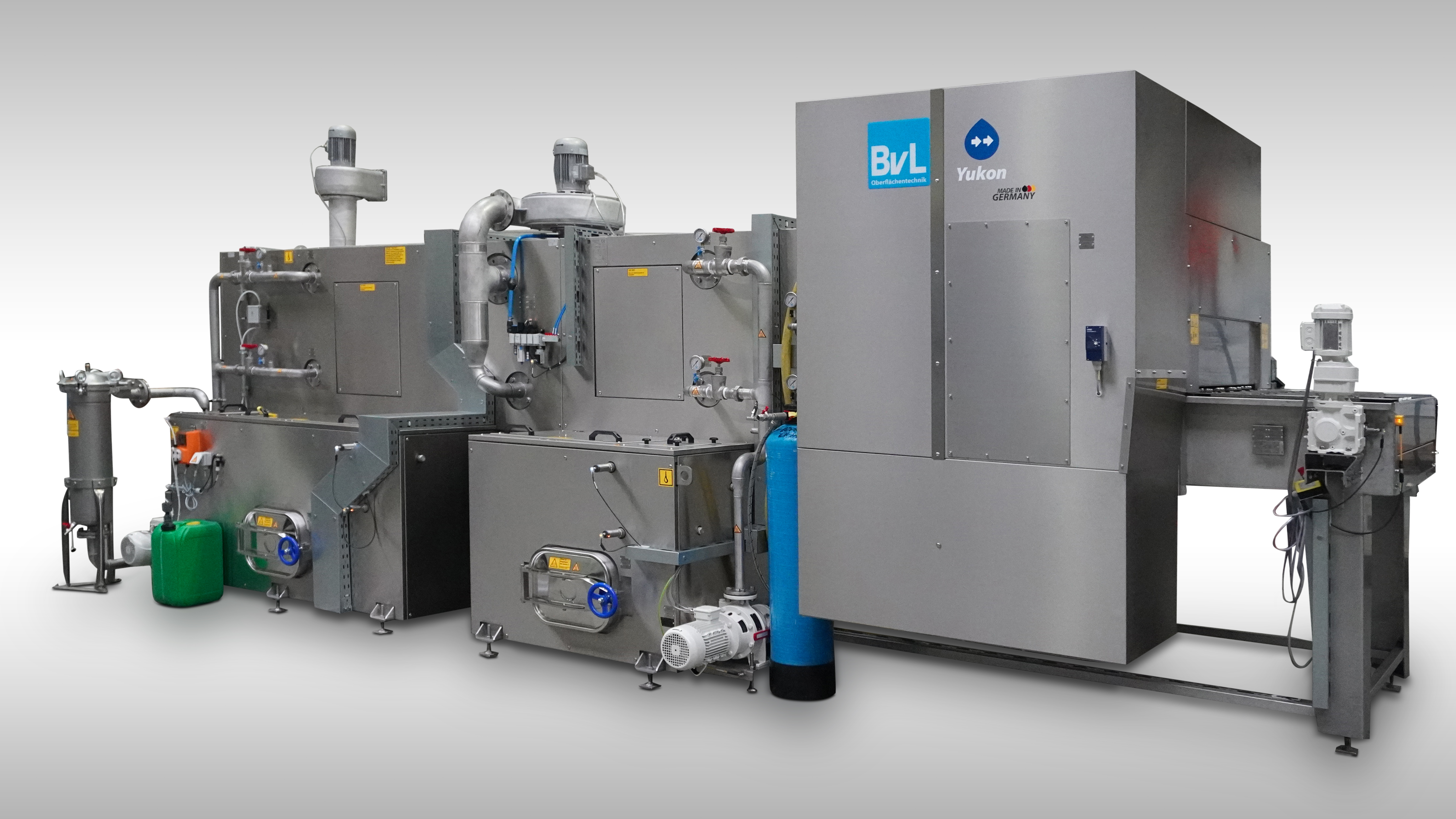 Vollautomatisierte Reinigungsanlage mit Pick and Place System