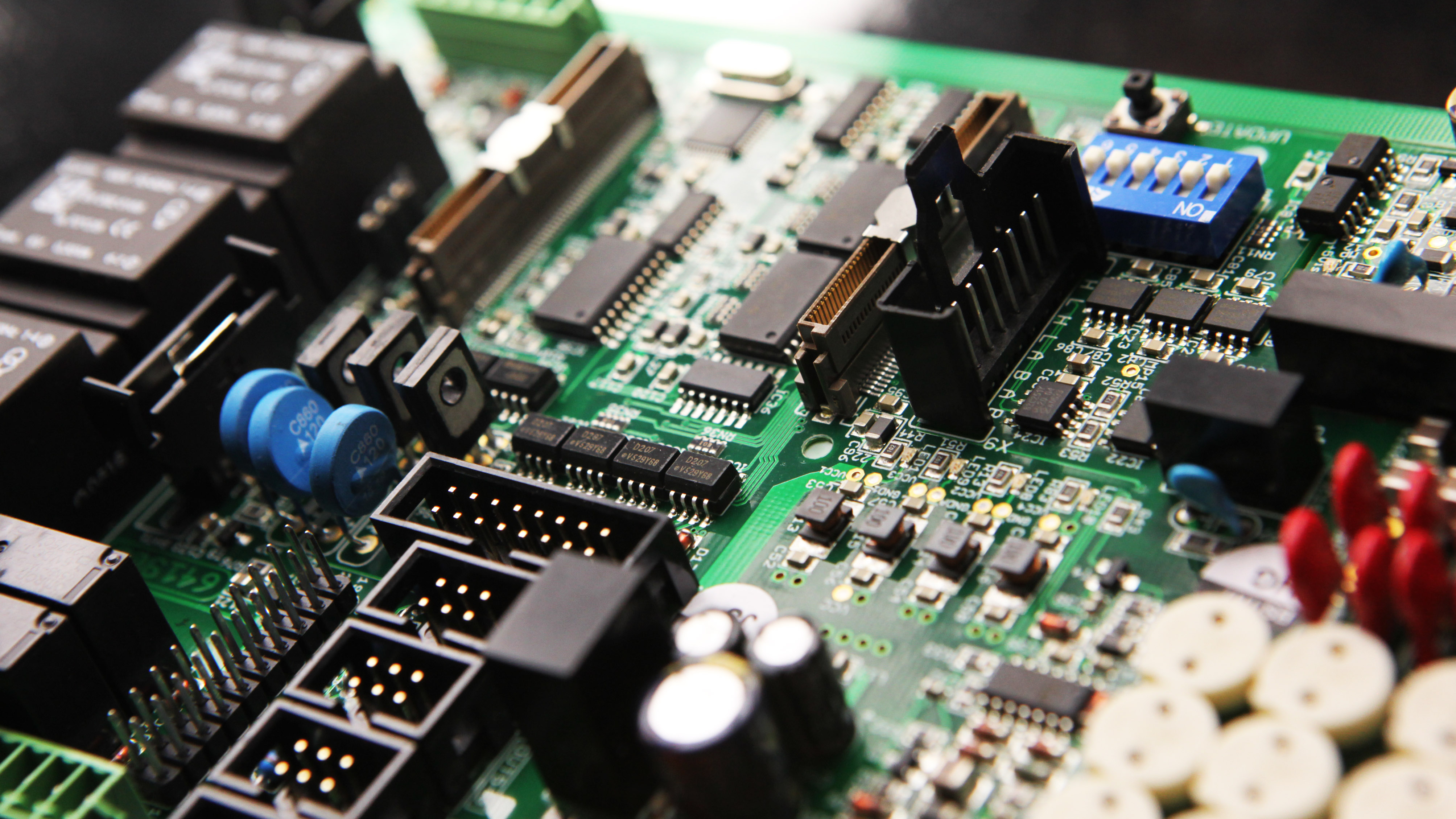 Hersteller von elektronischen Flachbaugruppen will Produktionskapazitäten verdoppeln
