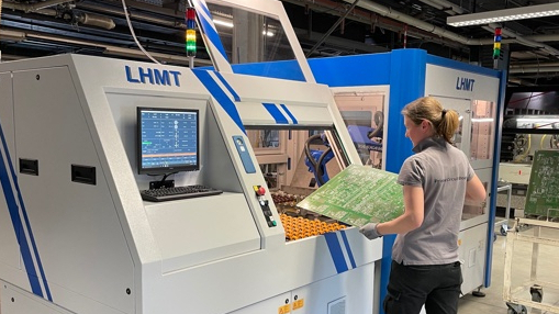 Automatisierte Ritzmaschine für Leiterplatten zahlt sich aus