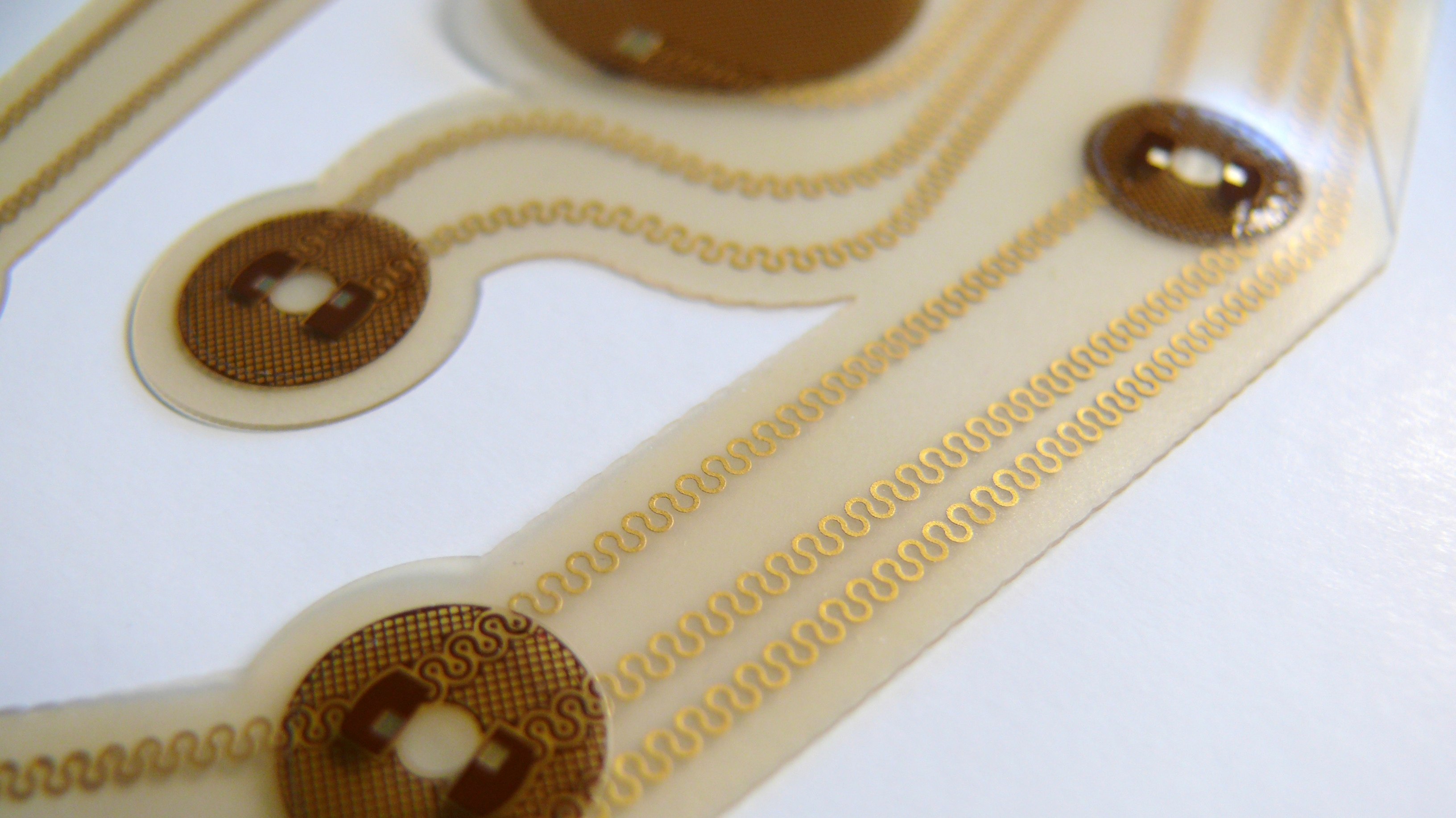 Stretchable und Conformable Electronics –  Neue Ansätze und Lösungen für 3D-Elektronik (Teil 1)