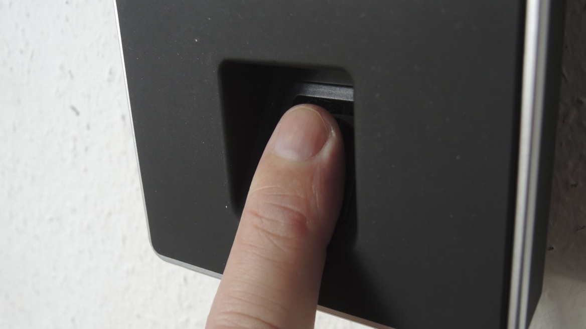 Arbeitnehmer können Zeiterfassung per Fingerabdruck verweigern