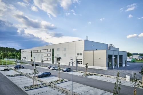  Stimmige Konzepte aus einer Hand  Oberflächenbehandlungsanlage bei Liebherr Aerospace in Lindenberg