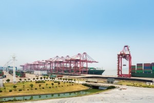 Ningbo-Zhoushan, der verkehrsreichste Hafen der Welt – hier musste ein wichtiges Terminal wegen Corona wochenlang schließen