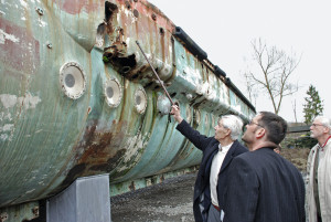 Jacques Piccard, Sohn von Auguste und Vater von Bertrand,  macht Vorschläge zur Restaurierung