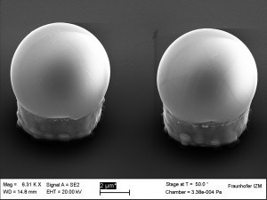 Indium-Bump im Pitch von 10µm