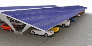 Parkplatz mit Solardach. Die Möglichkeiten, Sonnenenergie zu nutzen sind vielfältig (Foto: Adobe Stock)