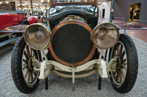 Delaunay-Belleville, Type HB6 Vor dem Ersten Weltkrieg spielten Wagen von Delaunay-Belleville in der ersten Liga. Beliefert wurden unter anderem auch Königshäuser, Zar Nikolaus II war ein Verehrer dieses Typ HB6. Ein Sechszylindermotor beschleunigte ihn immerhin auf 70 km/h