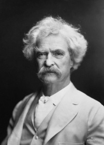 Porträt des amerikanischen Schriftstellers Mark Twain, aufgenommen 1907 von A. F. Bradley in New York