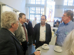 AVT-Experten diskutieren in der Kaffeepause
