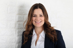 Daniela Albert, Sales Manager Europa bei MacDermid Envio Solutions, referiert auf dem Leipziger Fachseminar über Wertschöpfungstrends (Foto: MacDermid Envio Solutions)