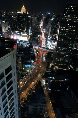 Abendverkehr in Bangkok (24:00 Uhr)