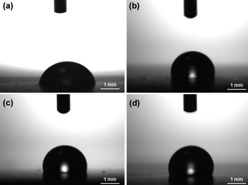 Abb. 2: Aufnahmen, die während der Messung des Kontaktwinkels eines Wassertropfens auf der Oberfläche verschiedener Beschichtungen aufgenommen wurden: (a) Ni-Beschichtung, (b) Ni/PTFE, hergestellt mit IPA, (c) Ni/PTFE, hergestellt mit Ethanol, und (d) Ni/PTFE, hergestellt mit Ethanol, unterbrochen bei 5 A . min