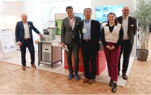 Das Team von Hamamatsu Photonics zeigte u. a. seine Laserbearbeitungssysteme SPOLD und DDL