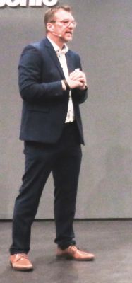 Boris Kübler informierte über die smarten Lagersysteme von Arcadia