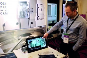 Christian Kjelde von der dänischen Polyteknik AS präsentierte eine flexible PVD-Bearbeitungsplattform für 200 mm Wafer