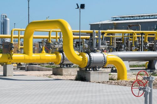 Abb. 4: Die Einspeisung von Wasserstoff in das bestehende europäische Gasnetz ist mit technischen und regulatorischen Herausforderungen verbunden. Die Bundesanstalt für Materialforschung und -prüfung (BAM) arbeitet deshalb an einer umfassenden Wissensdatenbank, die wichtige Informationen zu Standards für sichere Materialien und Komponenten sowie zur europäischen Gasinfrastruktur bereitstellt. Hintergrund-Info dazu: https://idw-online.de/de/news838264 (Foto: stock.adobe.com)