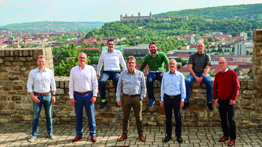 Vertreter der Mitglieder des Netzwerks EMS bei einem Treffen in Würzburg