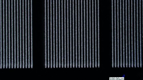 Mikro-Dosierung von Lötpaste: 100 µm dank Quetschpumpenprinzip