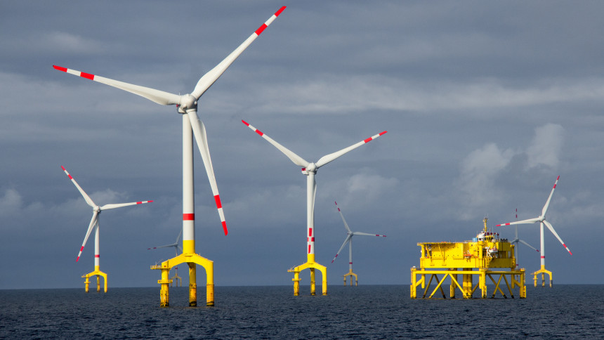 Eine Offshore-Windfarm – Korrosion ist bei diesen maritimen Anlagen ein wichtiges Thema