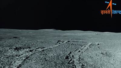 Zurückgelegter Weg des Chandrayaan-3-Rovers am 27. August 2023, aufgenommen von der Navigationskamera des Mondfahrzeugs   