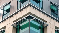 Aluminium findet im Fenster- und Fassadenbau breite Anwendung