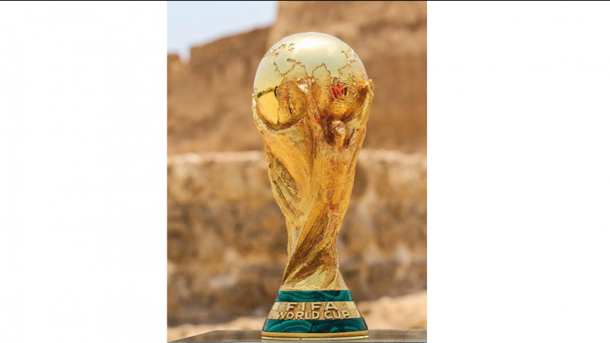 Abb. 1: Der WM-Pokal aus 18-karätigem Gold  