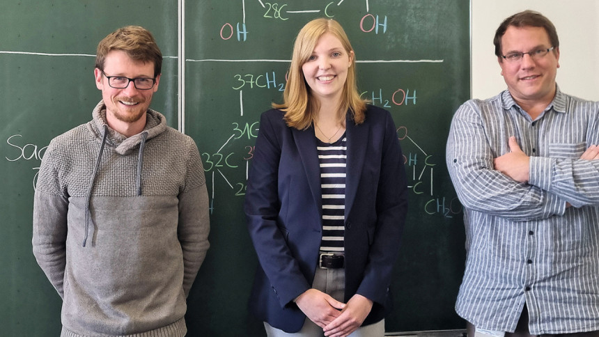 Dr. Robert Köhler, Anna Hauswirth und Prof. Dr. Christoph Gerhard (v.l.n.r.) (Foto: HAWK)