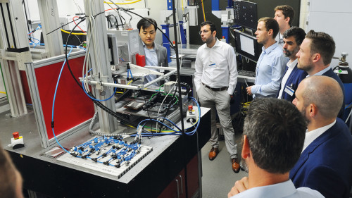 Auf 300 qm stehen im neuen Hydrogen Lab viele lasertechnische Versuchsanlagen zur Verfügung