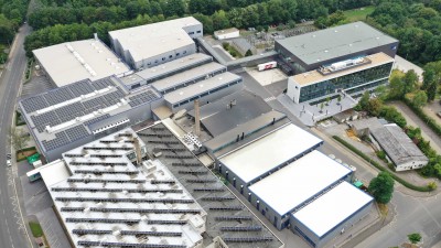 Auf den Dächern seiner Werksgebäude im Gebiet Scheuren betreibt der Automobilzulieferer BIA eine der größten privaten Photovoltaik-Anlagen in Solingen. Ein weiterer Ausbau bis 2022 ist in Planung. 