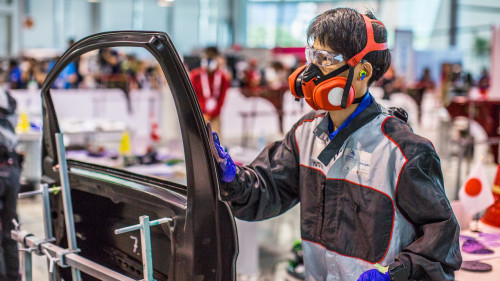 Die Premium-Reparaturlackmarke Glasurit von BASF ist exklusiver Sponsor der WorldSkills Shanghai 2022 in der Kategorie Autolackierung
