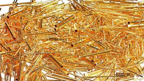 Kontaktstifte zählen zum Sekundärmaterial, aus dem Gold deutlich ökologischer gewonnen werden kann, als es bei der Primärgewinnung der Fall ist