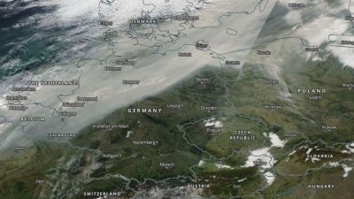 Das Satellitenbild vom 17.10.2017 zeigt eine Aerosolwolke über Deutschland, die von Waldbränden in Spanien und Portugal stammt.